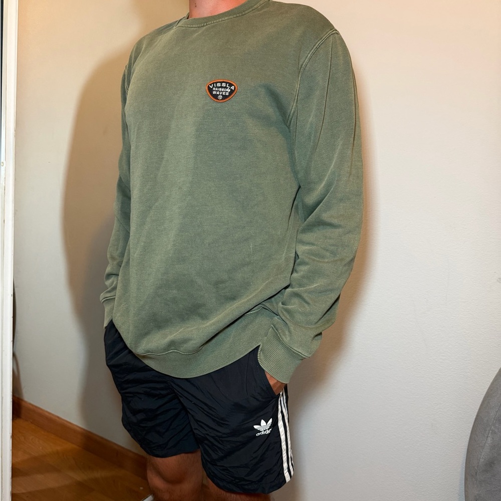 VISSLA sweatshirt - Picture 11 of 14